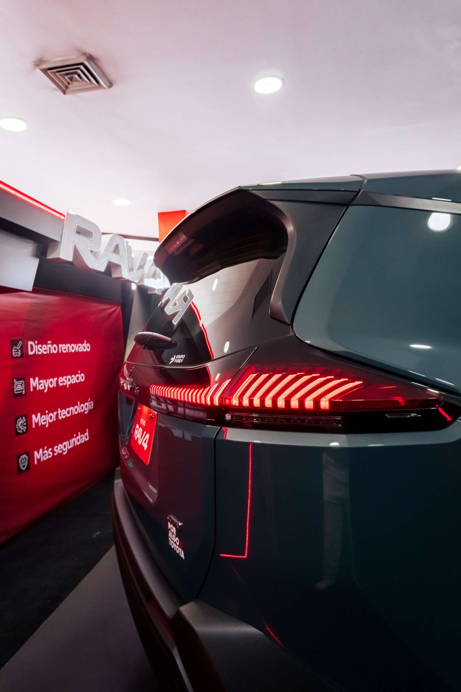 Toyota RAV4 2026 - Detalle Exterior